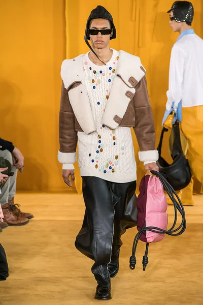 Look 35